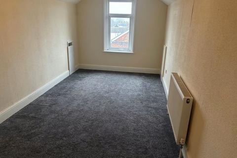2 bedroom flat to rent, Wainfleet Road, Skegness PE25