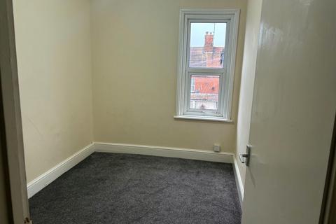 2 bedroom flat to rent, Wainfleet Road, Skegness PE25