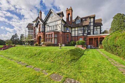undefined, Bucklebury Place, Bucklebury, RG7
