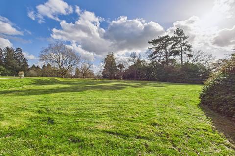 undefined, Bucklebury Place, Bucklebury, RG7