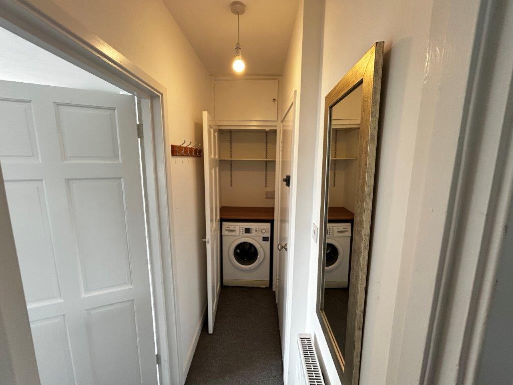 HALLWAY 1.0.jpg