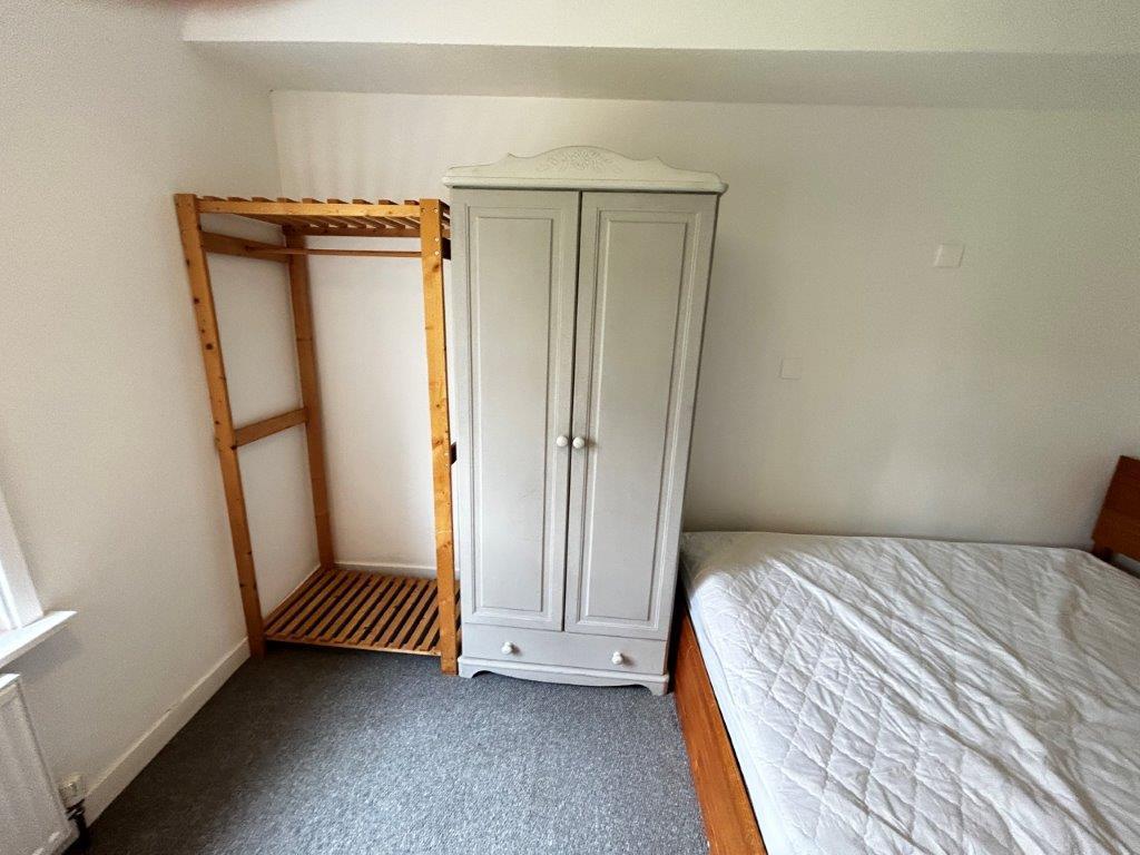 BEDROOM 1.2.jpg