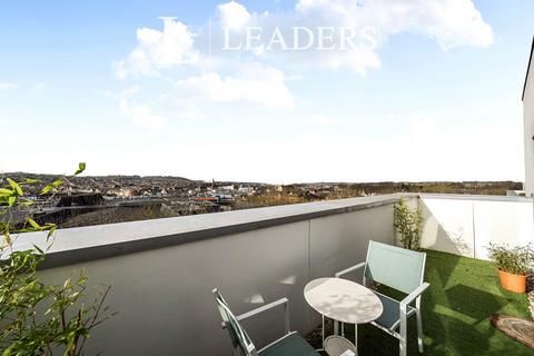 2 bedroom apartment for sale, Sovereign Way, Tonbridge, Kent