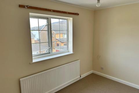 2 bedroom end of terrace house to rent, Kings Close, Otley