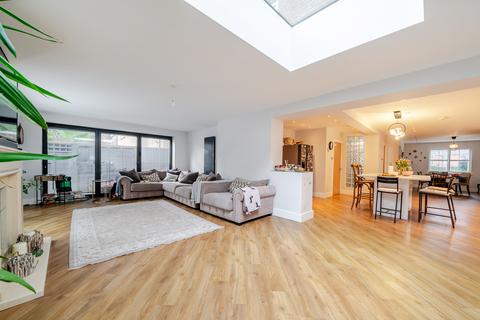 5 bedroom house for sale, Richmond Crescent, Epsom, KT19