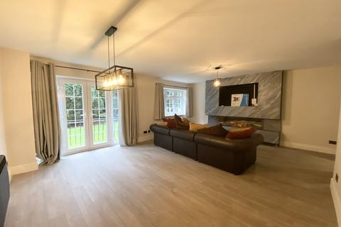 2 bedroom flat for sale, Lea Court, Heaton Moor, Stockport, SK4