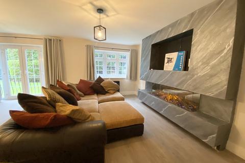2 bedroom flat for sale, Lea Court, Heaton Moor, Stockport, SK4