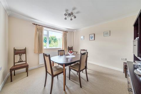 4 bedroom detached bungalow for sale, Llangollen.