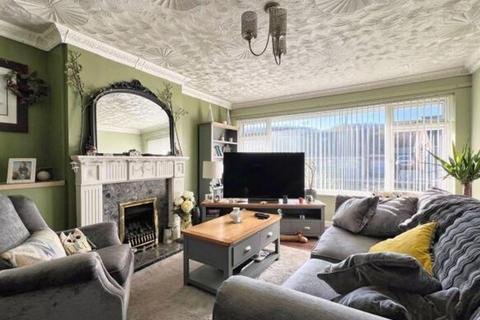 4 bedroom semi-detached bungalow for sale, Bryn Rhedyn, Pencoed, CF35