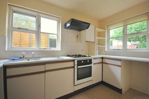 2 bedroom semi-detached house to rent, Willow Walk, Tunbridge Wells