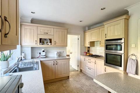 3 bedroom detached house for sale, 3 The Retreat Bridgend CF31 3NU