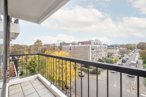 3 bedroom flat for sale, St. John's Avenue, London, SW15