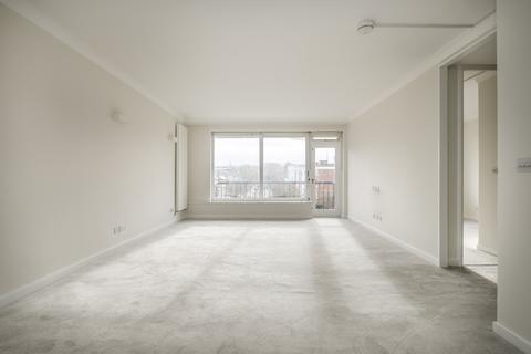 3 bedroom flat for sale, St. John's Avenue, London, SW15