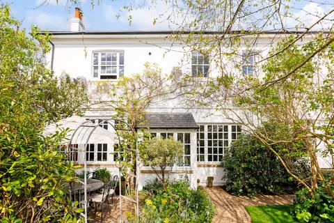 undefined, West Street, Epsom, KT17