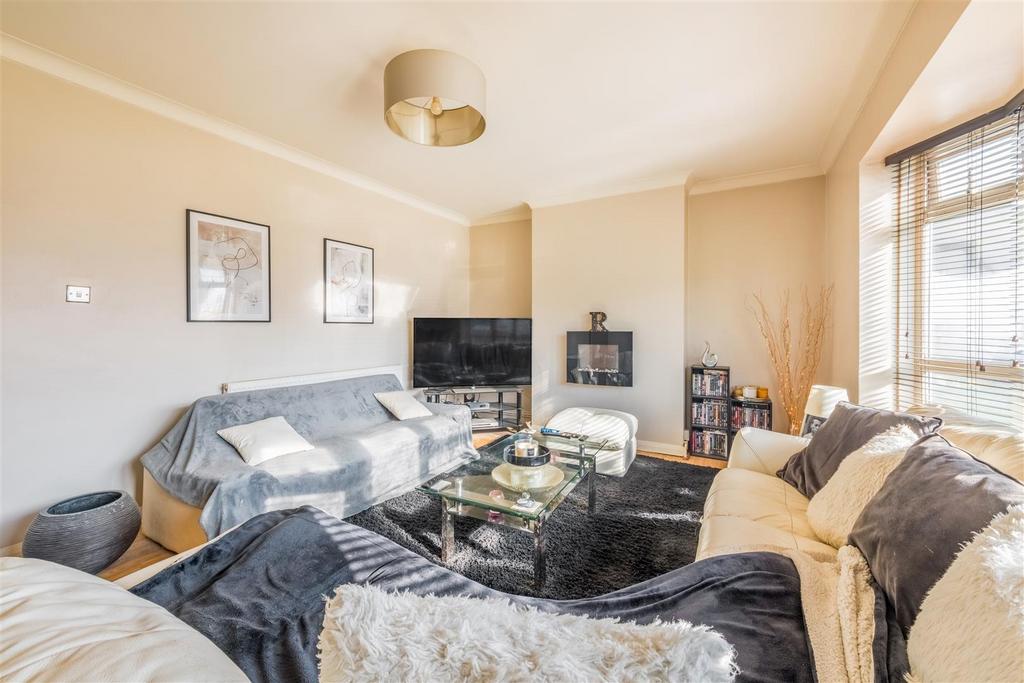 Flat 5 Hillcrest Court-9.jpg