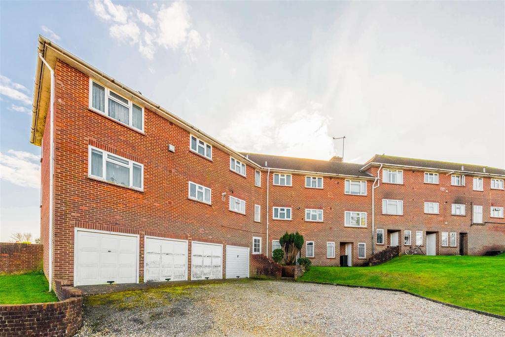 Flat 5 Hillcrest Court-22.jpg