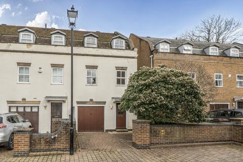 4 bedroom house for sale, Mill View Close, Epsom, KT17