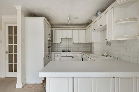 4 bedroom house for sale, Mill View Close, Epsom, KT17