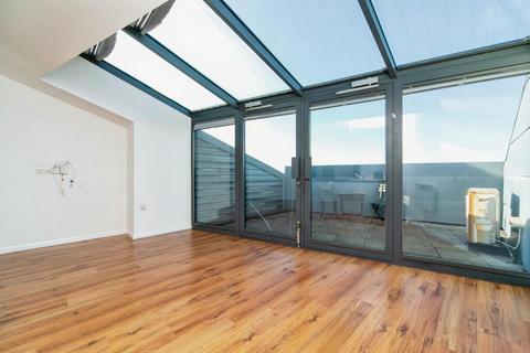 undefined, Mann Island, Liverpool, L3