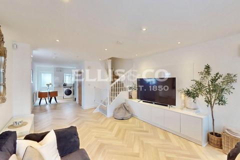 undefined, Locarno Road, Greenford, UB6