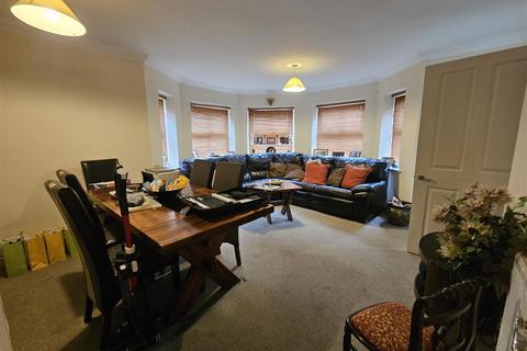1 bedroom apartment for sale, Beechnut Road, Aldershot