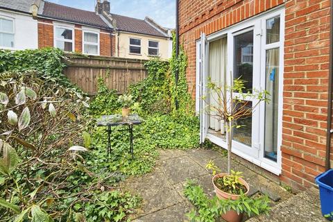 1 bedroom apartment for sale, Beechnut Road, Aldershot