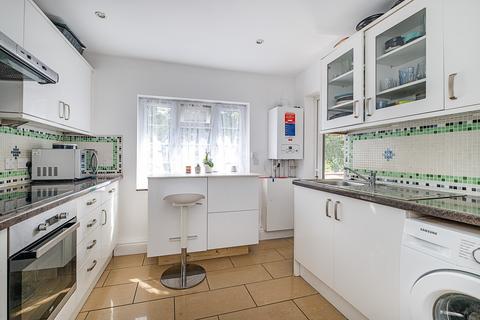 2 bedroom flat for sale, Wilmer Crescent, Kingston Upon Thames, KT2