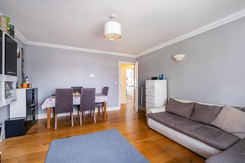 2 bedroom flat for sale, Wilmer Crescent, Kingston Upon Thames, KT2