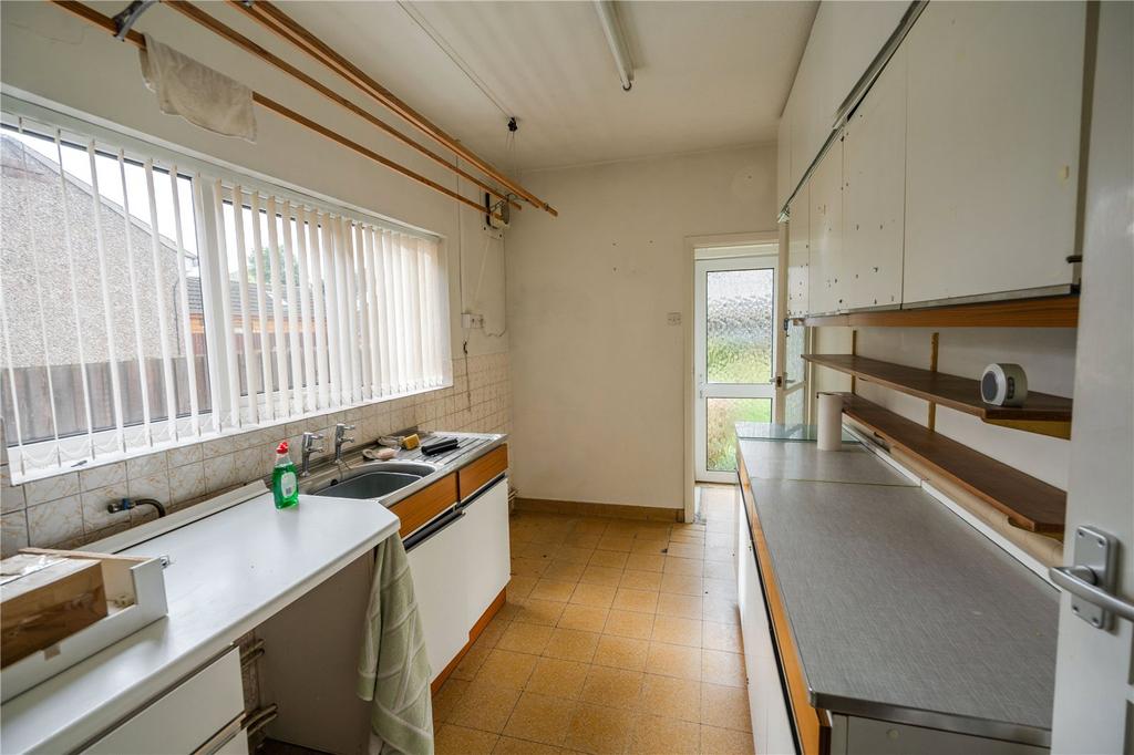 Kitchen (2)