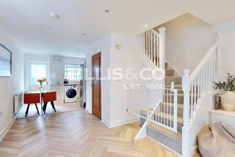 undefined, Locarno Road, Greenford, UB6