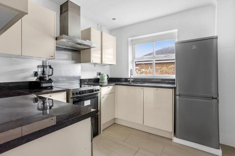 2 bedroom flat for sale, Collard Place, London, NW1
