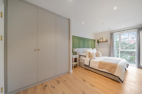 undefined, Ashley Road, Epsom, KT18