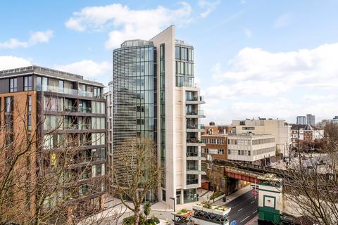 2 bedroom flat for sale, Plaza Gardens, London, SW15