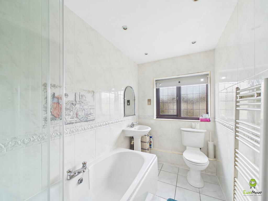Presented by Robert at Ewe Move Bexleyheath and Dar