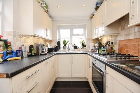 2 bedroom cottage for sale, Seven Arches Road, Brentwood