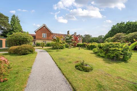 undefined, Horsham Road, Handcross, RH17