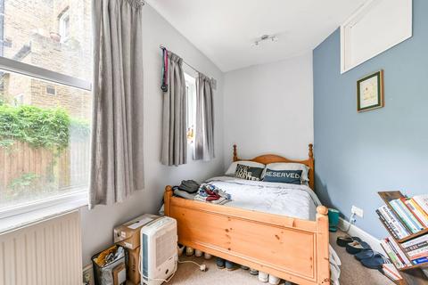 3 bedroom flat to rent, Tierney Road, Streatham Hill, London, SW2