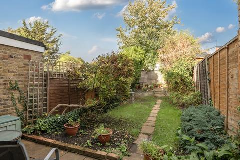 3 bedroom terraced house for sale, Alberta Road, Enfield