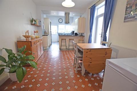 3 bedroom terraced house for sale, Llanishen Street, Cardiff
