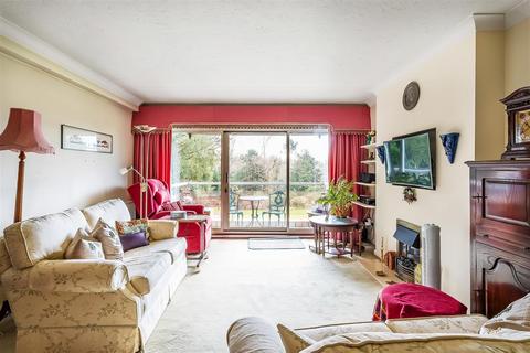 2 bedroom apartment for sale, West Hill, Oxted