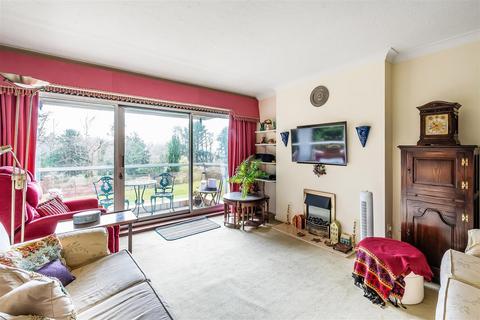 2 bedroom apartment for sale, West Hill, Oxted