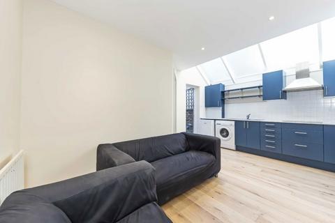 4 bedroom flat to rent, Kepler Road, London SW4