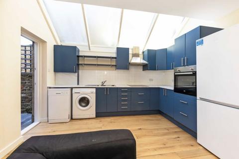 4 bedroom flat to rent, Kepler Road, London SW4