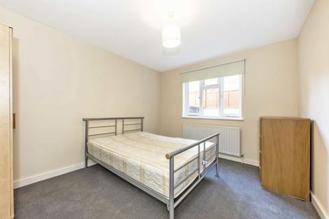 4 bedroom flat to rent, Kepler Road, London SW4