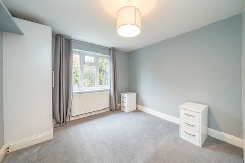 undefined, Glebe Side, Twickenham TW1