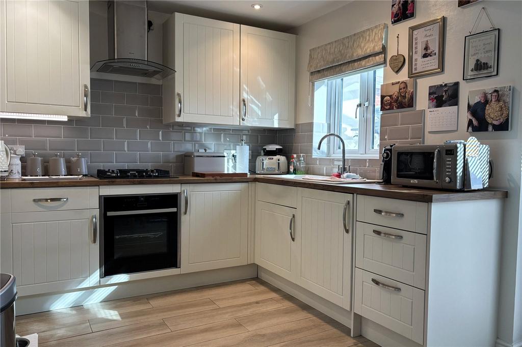 Picture No. 04