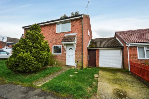 2 bedroom semi-detached house to rent, Dereham