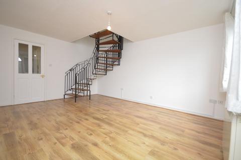 2 bedroom semi-detached house to rent, Dereham