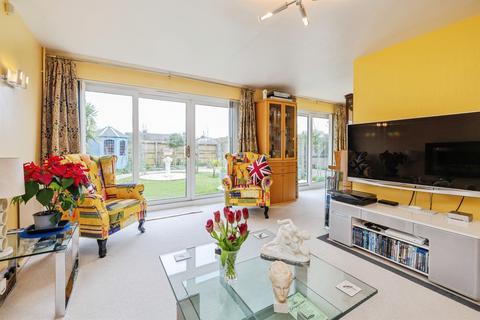 2 bedroom semi-detached bungalow for sale, Hollywell Road, Lincoln