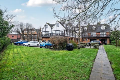 undefined, Straight Road, Old Windsor, SL4